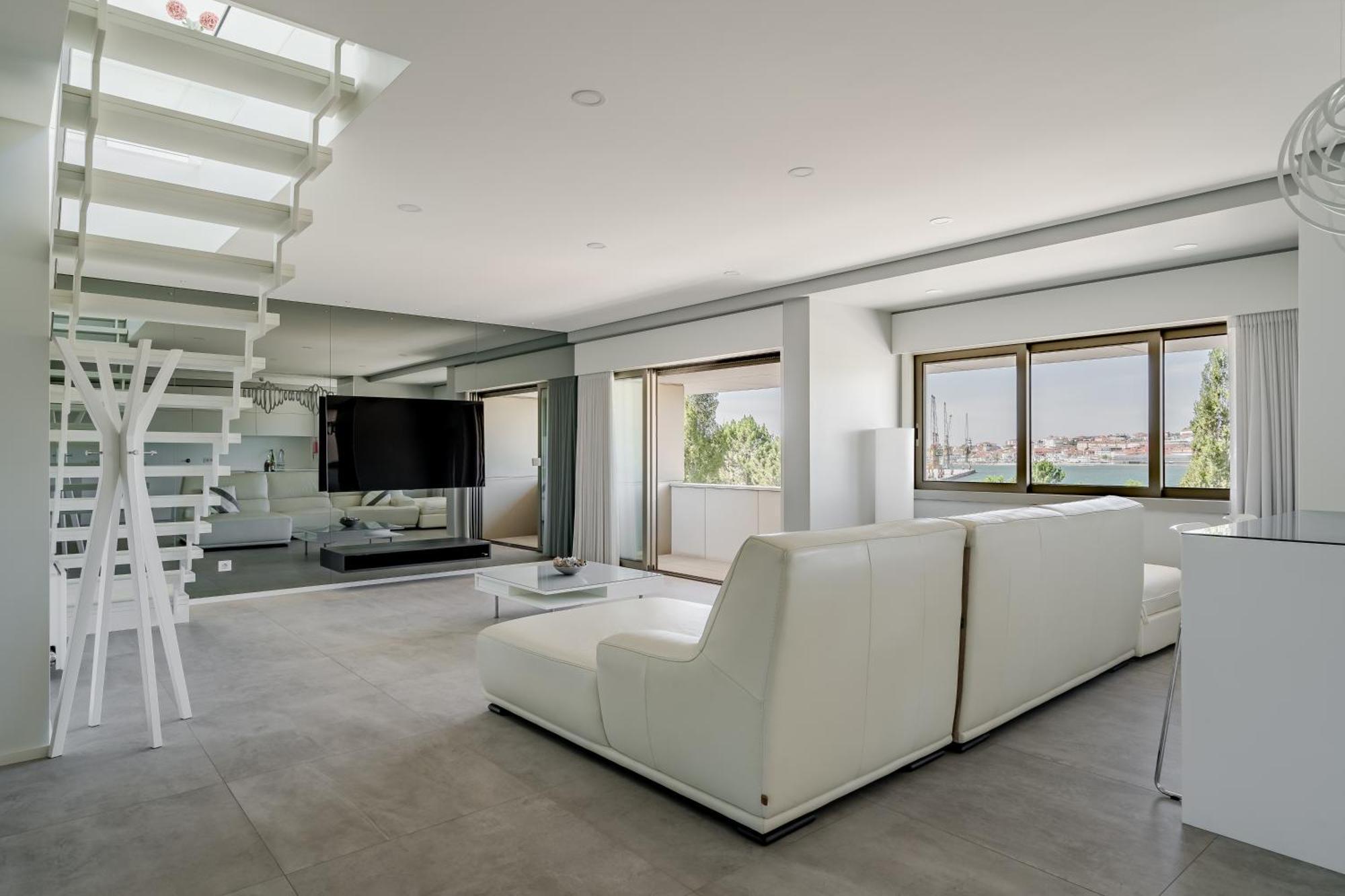 River Town View - Luxury Apartment With Jacuzzi On Terrace เวียนา โด กัสเตโล ภายนอก รูปภาพ